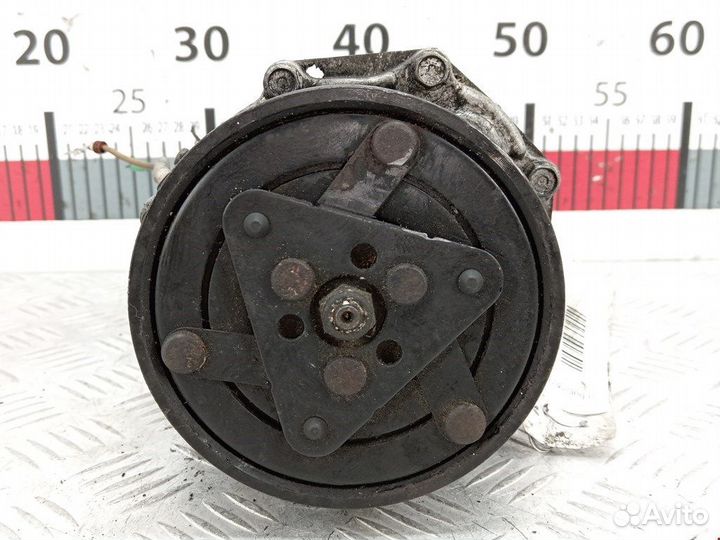 Компрессор кондиционера для Volkswagen Golf 4