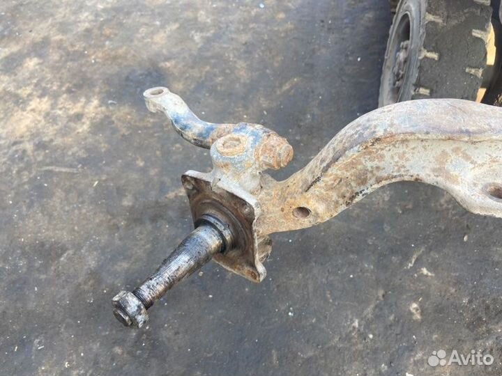 Передняя балка. Toyota Dyna грузовой АВТОМОБИЛЬ зy