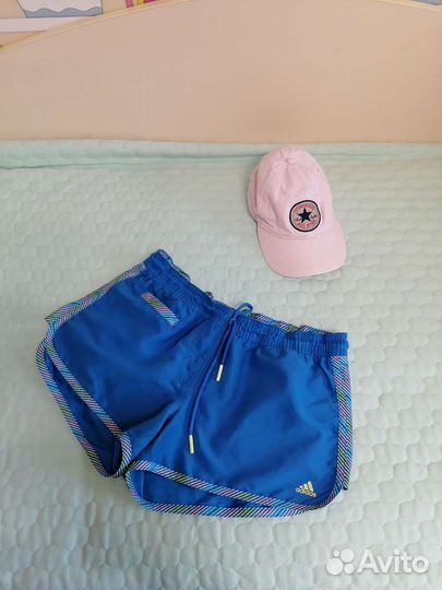 Летние шорты и кепка