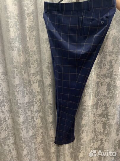 Мужской классический костюм тройка