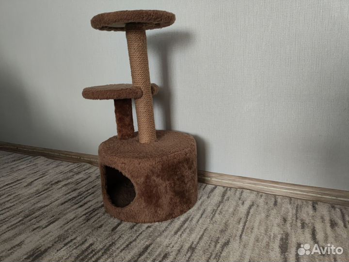 Домик для кошки с когтеточкой бу