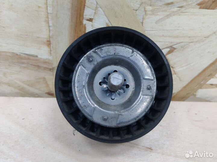 Ролик приводного ремня Mercedes W204 C204 M274