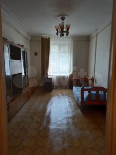 2-к. квартира, 52 м², 1/2 эт.