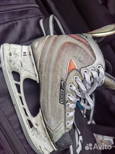 Коньки хоккейные