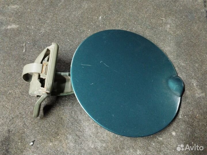 Лючок бензобака на Ford Mustang 4