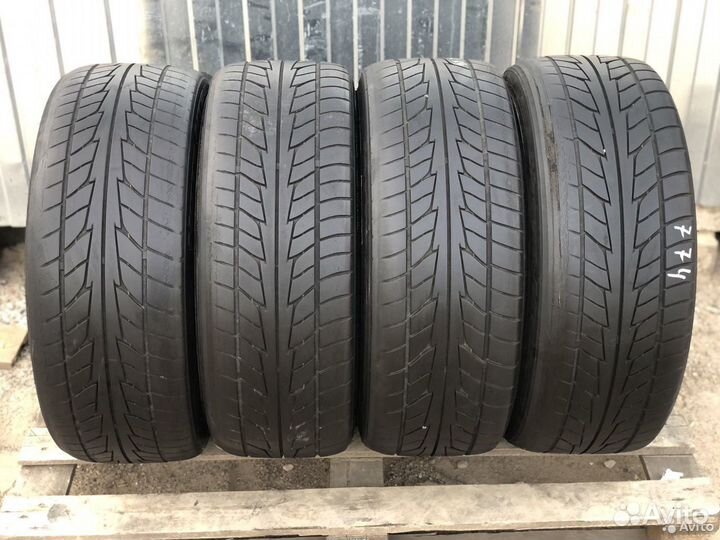 Nitto NT555 Extreme ZR 235/35 R20