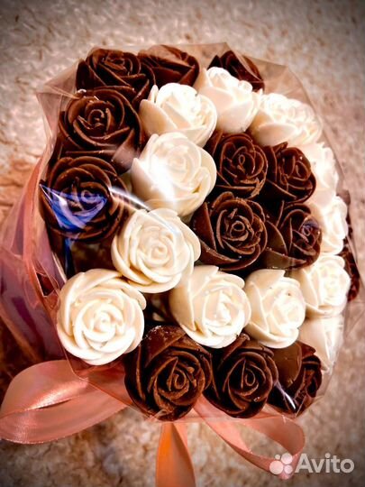 Сладкие букеты из шоколада