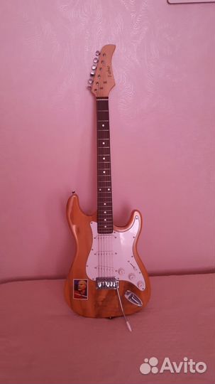 Электро гитара Fabio и проводом Fender