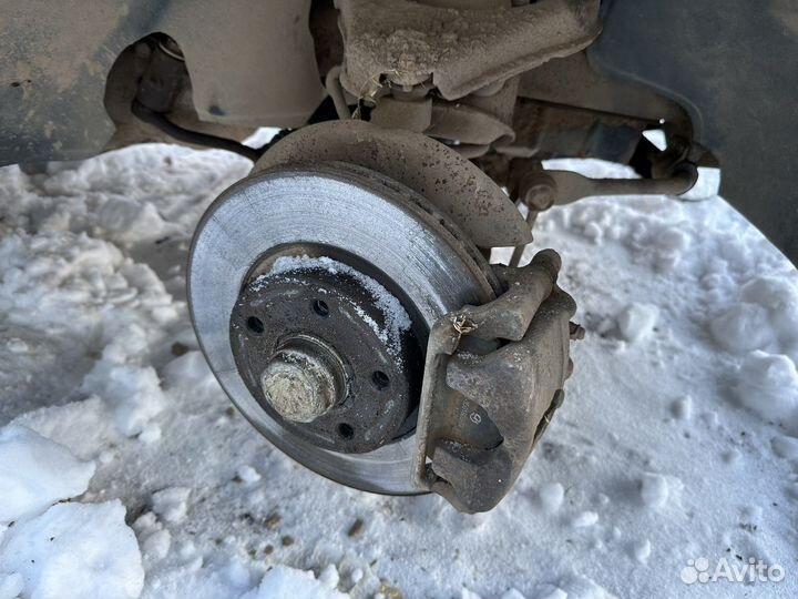 Газ 31105 Волга передние тормозные суппорта