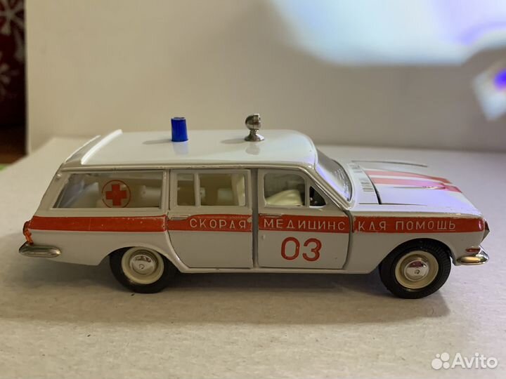 Модель Газ 2402 Волга скорая помощь
