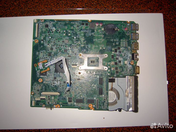 Lenovo Z585 на запчасти (остатки)