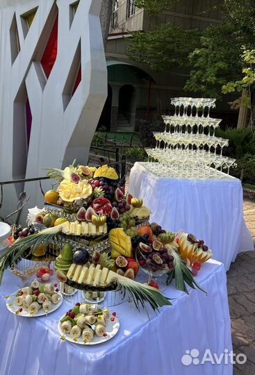 Горка с шампанским, кофе на песке, мохито