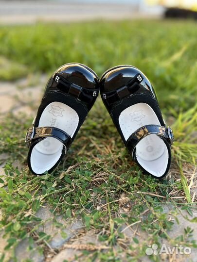 Туфли для девочки 24 размер