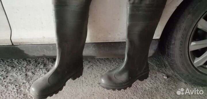 Резиновый комбинезон для рыбалки