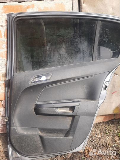 Дверь задняя правая на opel astra h