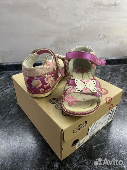 Босоножки для девочки