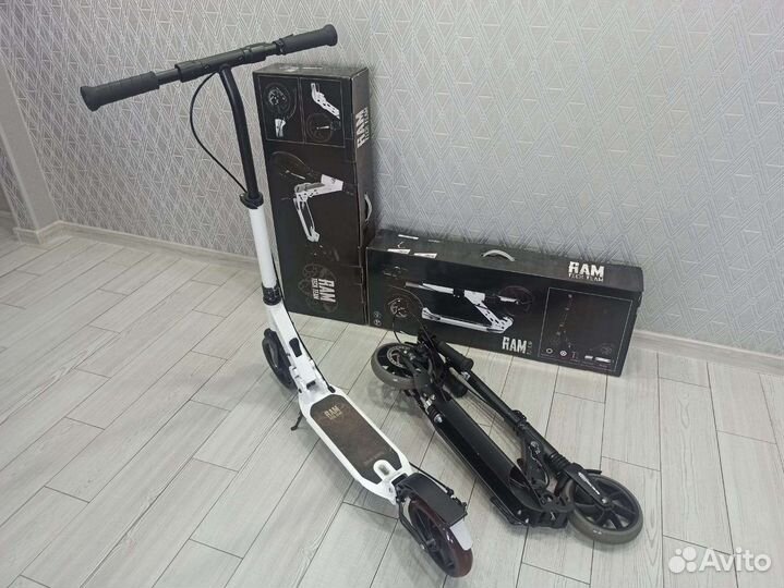 Самокат взрослый с большими колесами