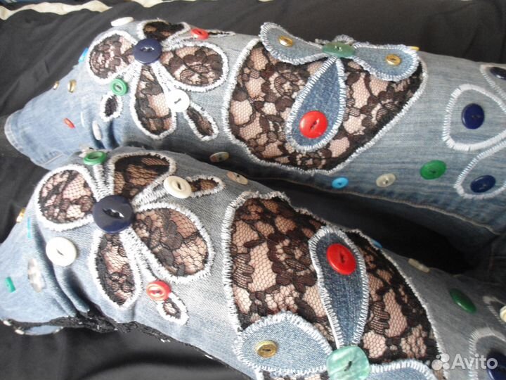 Швея надомница по ремонту одежды