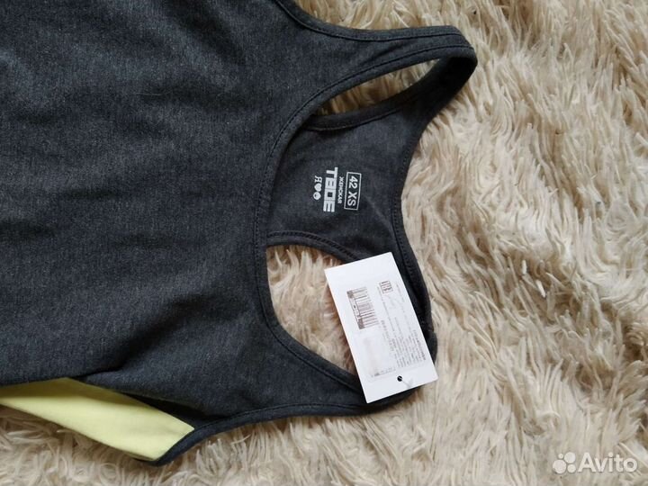 Спортивные майки, футболки