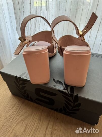 Босоножки новые Massimo santini