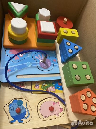 Развивающие игрушки для малышей