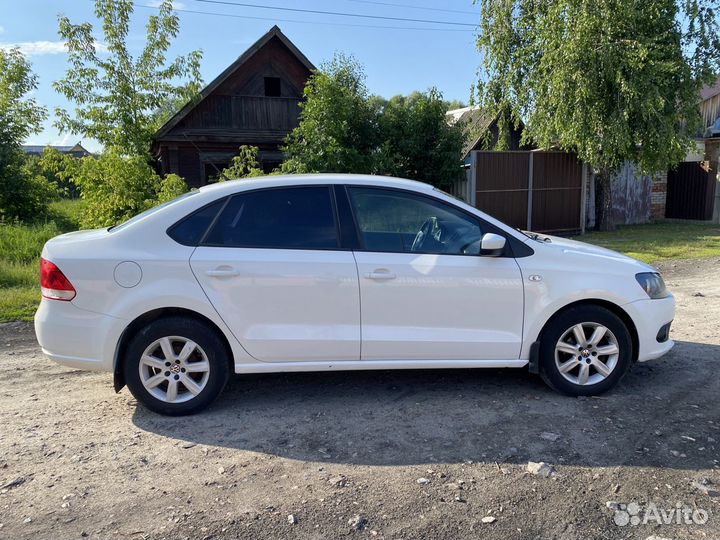 Volkswagen Polo 1.6 AT, 2011, 192 000 км