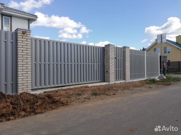 Забор из евроштакетника под ключ