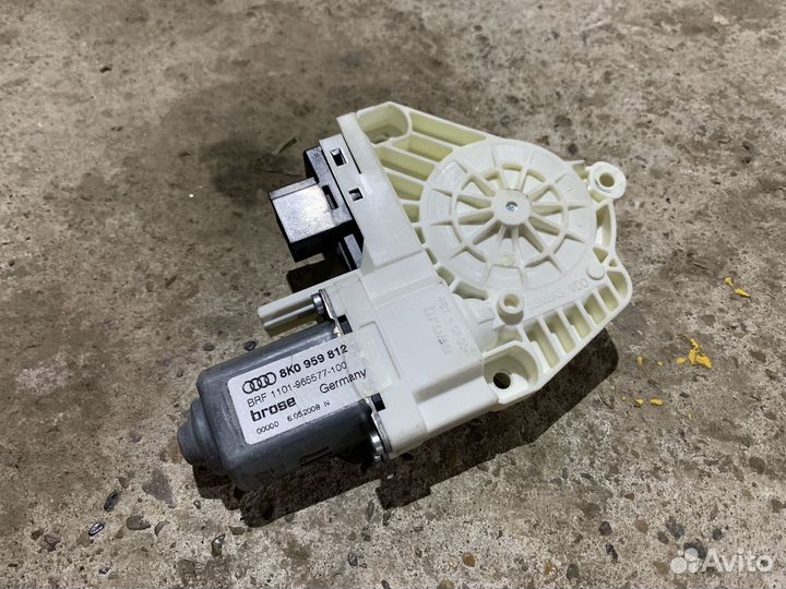 Стеклоподъемник задний audi a4 b8