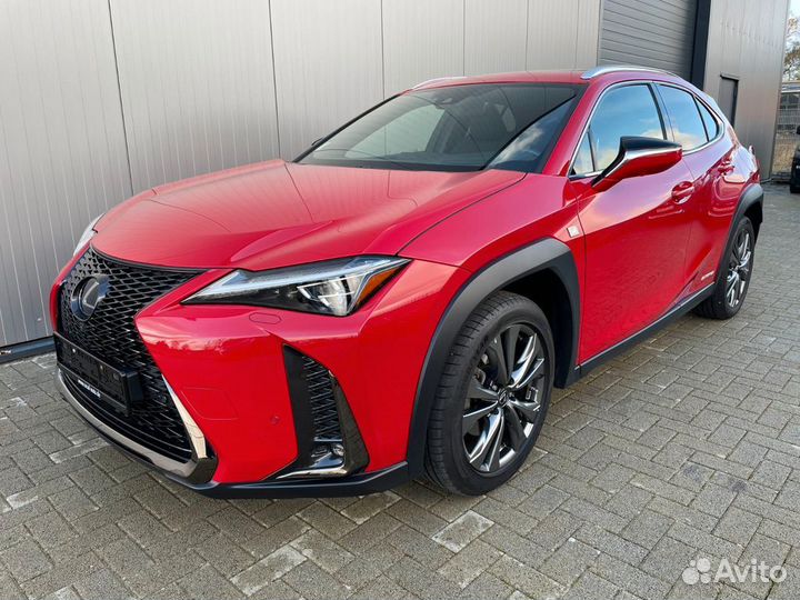 В разборе Lexus UX