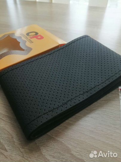 Оплётка на руль с иголкой и ниткой перфорация М