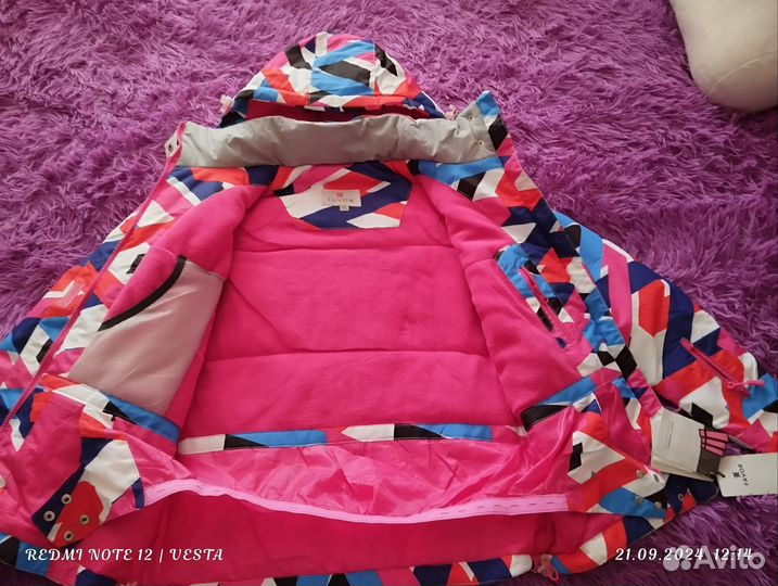 Демисезонная куртка р 140-146 новая