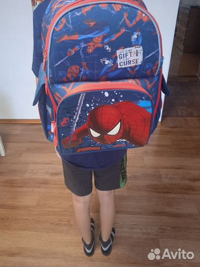 Школьный рюкзак