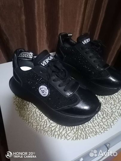 Кроссовки женские 40 размер