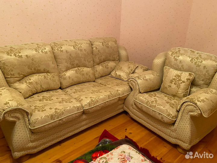 Диван и 2 кресла