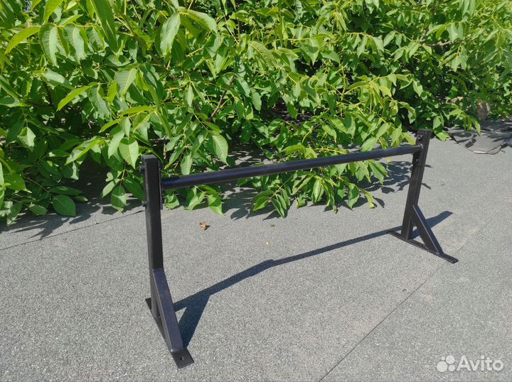 Турник настенный