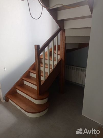 Деревянная лестница на 2этаж