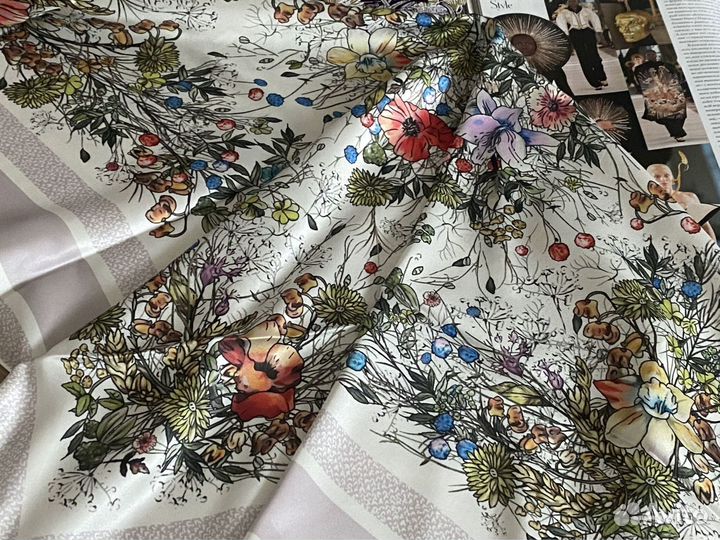 Шелковый платок Dior