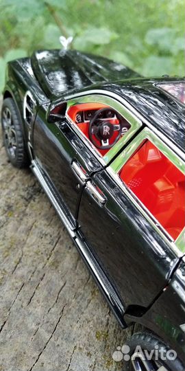 Rolls-Royce Cullinan /машинка из металла