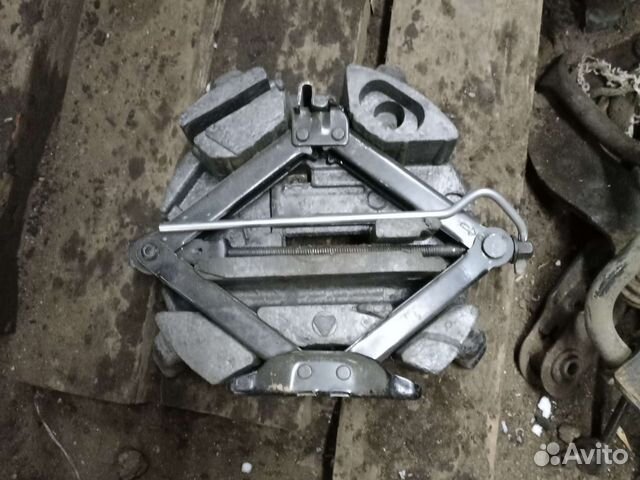 Органайзер в багажник с домкратом Форд фокус 2