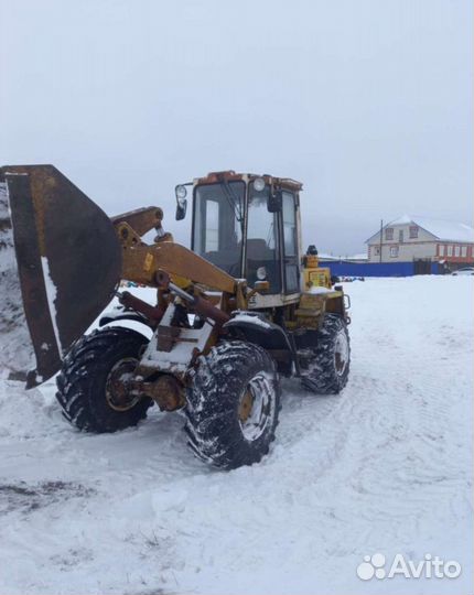 Аренда трактора амкадор