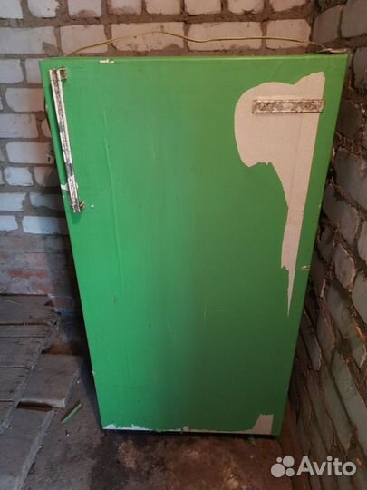 Холодильник маленький бу