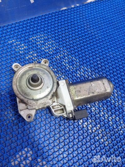 Моторчик стеклоподъемника Ford Focus 1 седан 2002