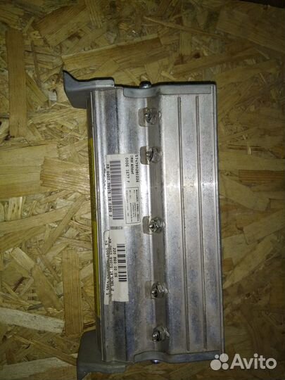 Подушка в торпеду mercedes w220