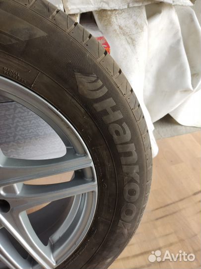 Продам комплект резины