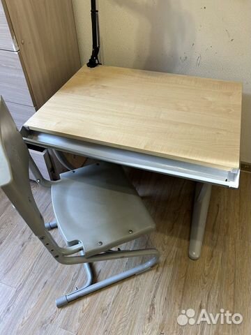 Рабочий стол школьная парта стул