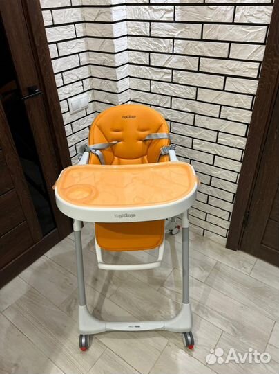 Стульчик для кормления peg perego