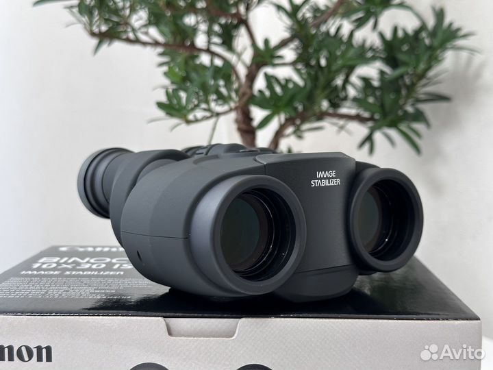 Бинокль Canon Binoculars 10x30 IS II
