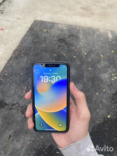 iPhone X, 64 ГБ