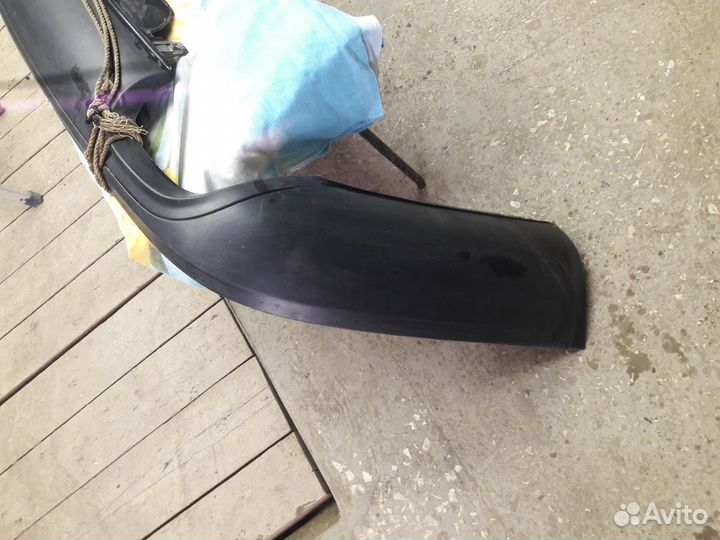 Фартук заднего бампера на Пассат В6