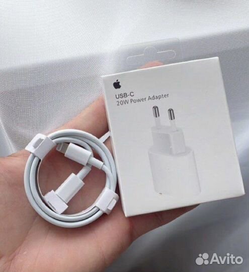 Зарядка на iPhone 20W Новая